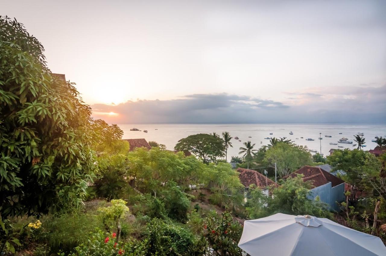 Villa Keluarga レンボンガン島 エクステリア 写真
