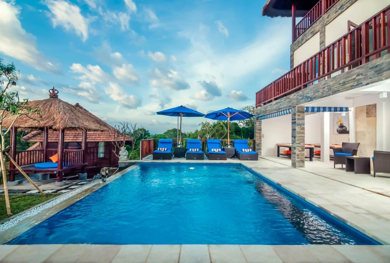 Villa Keluarga レンボンガン島 エクステリア 写真